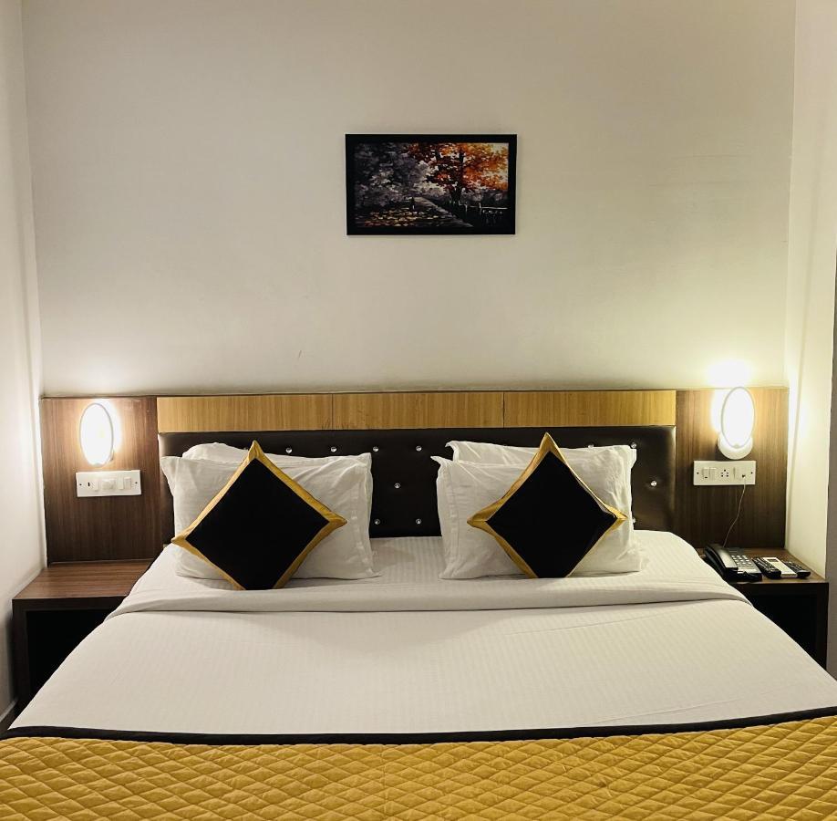 The Porch Inn Hotel/Service Apartments Bangalore Dış mekan fotoğraf