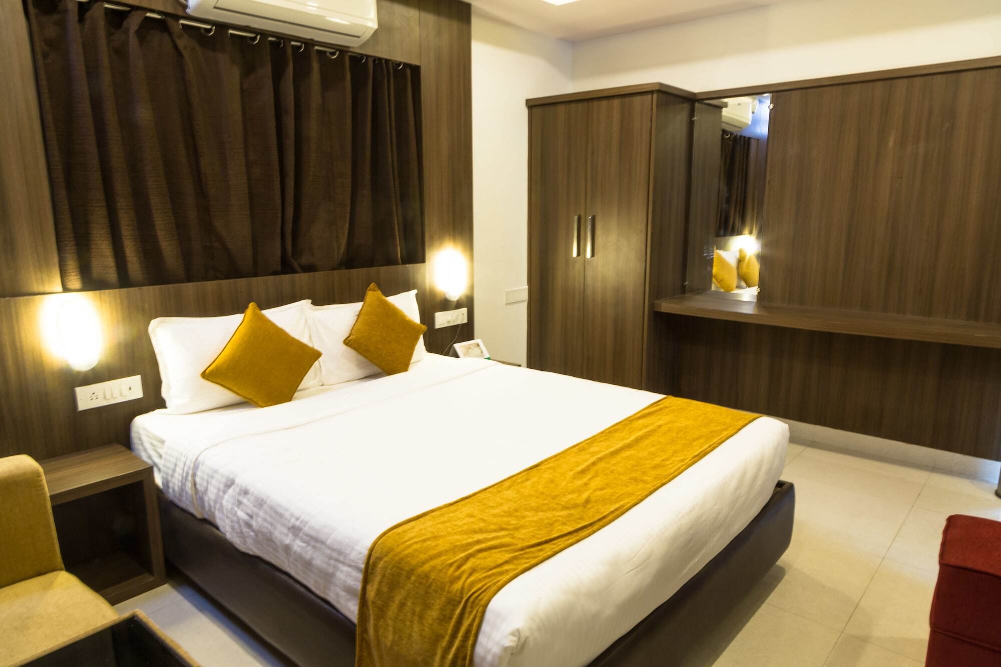 The Porch Inn Hotel/Service Apartments Bangalore Dış mekan fotoğraf